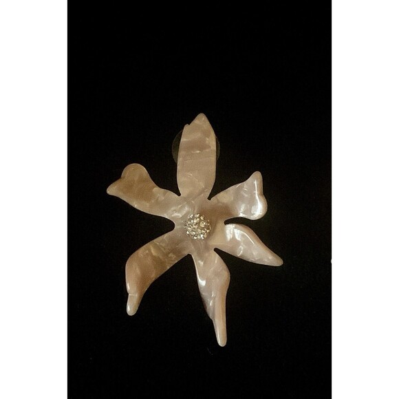 Authentic Signed LELE SADOUGHI Water Lily Blush Earrings - Picture 2 of 9